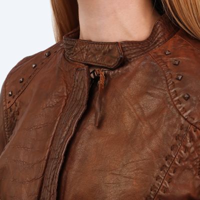 9. leather Wrangler WR4030ZC81