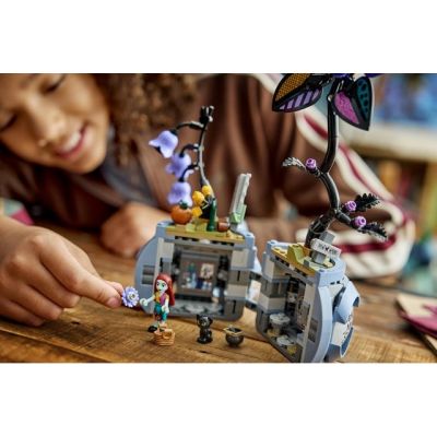 10. LEGO Disney 43288 - Sally's Flowerpot
