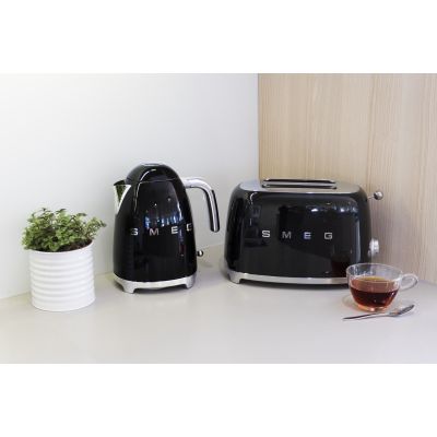 40. SMEG TSF01BLEU Toaster