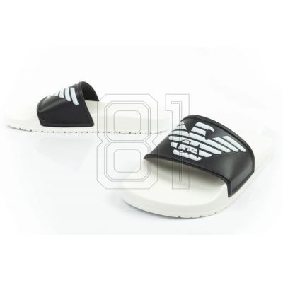 16. Emporio Armani M XVPS04D 850 flip-flops