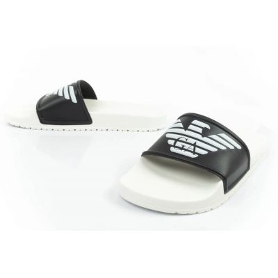 16. Emporio Armani M XVPS04D 850 flip-flops