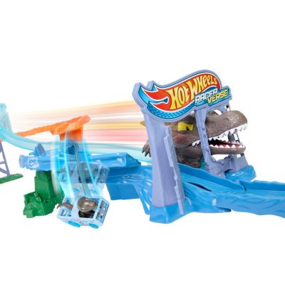 3. Hot Wheels Jurassic World Crash Splash JFP32 track
