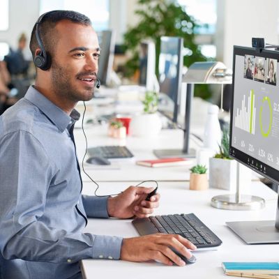 3. Logitech C920 Webcam 960-001055