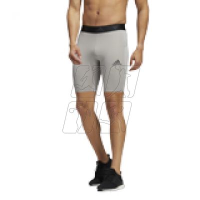 3. Thermal shorts adidas Tights M H08825