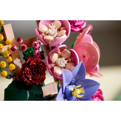 11. LEGO Botanical Collection 11503 - Flower Wall