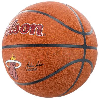 3. Wilson Team Alliance Miami Heat Ball WTB3100XBMIA
