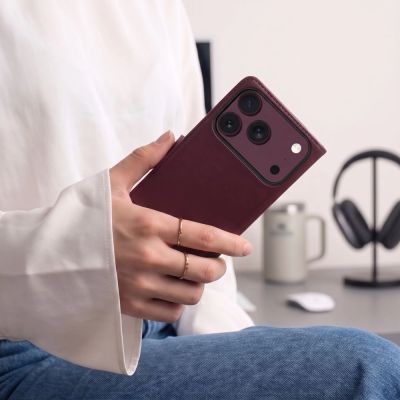 8. Tech-Protect Wallet MagSafe case for iPhone 17 Pro / 18 Pro - burgundy