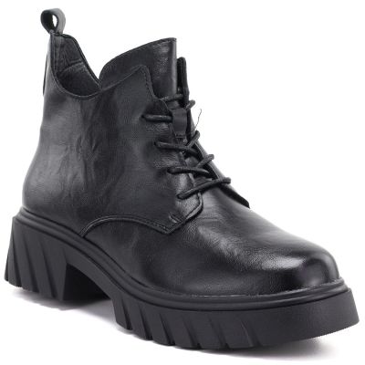 5. Women's leather ankle boots on a black platform M.Daszyński SFY2502-11ac