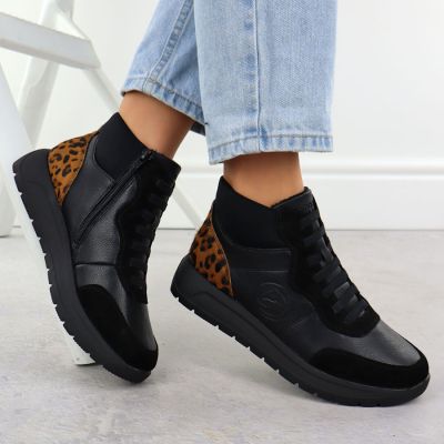 5. Women's leather ankle boots on a black platform Rieker Remonte D2V70-03