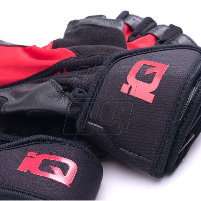 4. IQ Ibro M training gloves