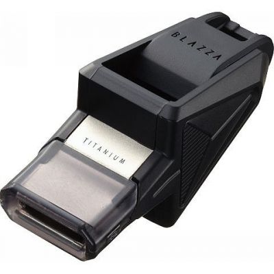 9. Molten Blazza Basketball Whistle RA0040-K HS-TNK-000008329