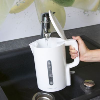 2. Electric kettle 1.7L WK 3835 CLATRONIC white