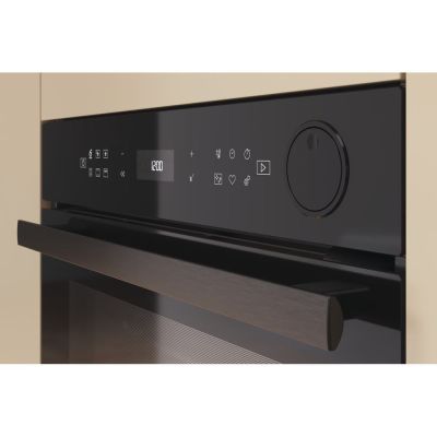 6. WHIRLPOOL AKZ9S 8220 FB SteamSense black steam oven