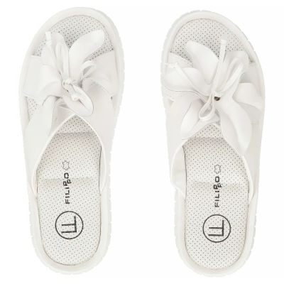 4. Women's leather flip-flops with a flower, white Filippo DK7762
