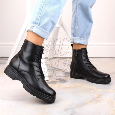 4. Vinceza W JAN238A insulated boots, black