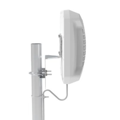 3. Poynting A-XPOL-0002-V3-01 SMA 11dBi Directional Antenna