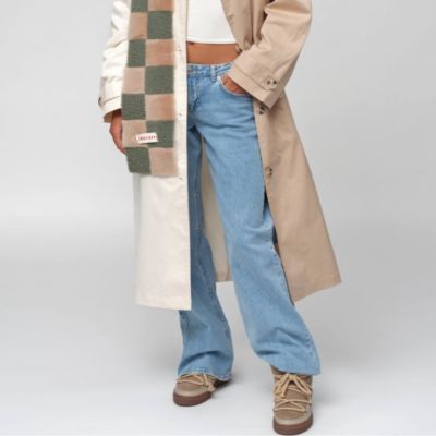 5. Inuikii Classic W 75202-005 Snow Boots