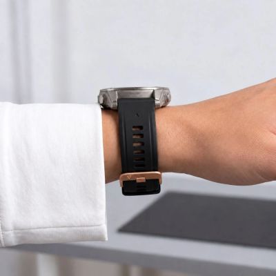 7. Tech-Protect Silicone Strap for Garmin Fenix 5S / 5S Plus / 6S / 6S Pro / 7S / 8 / 9 / 9 Pro (43 mm) – Black