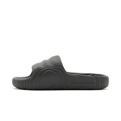 Men's adidas Adilette 22 Grey Five lifestyle flip-flops, fashionable for summer, black (HP6522)