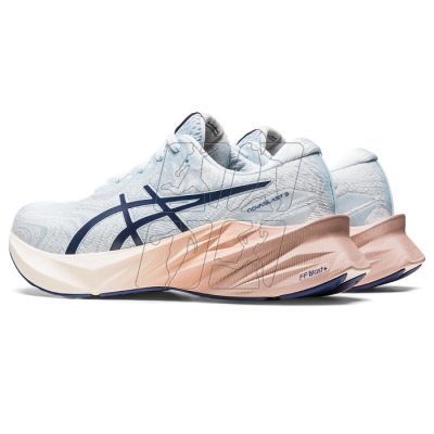 5. Asics Novablast 3 W shoes 1012B492-400