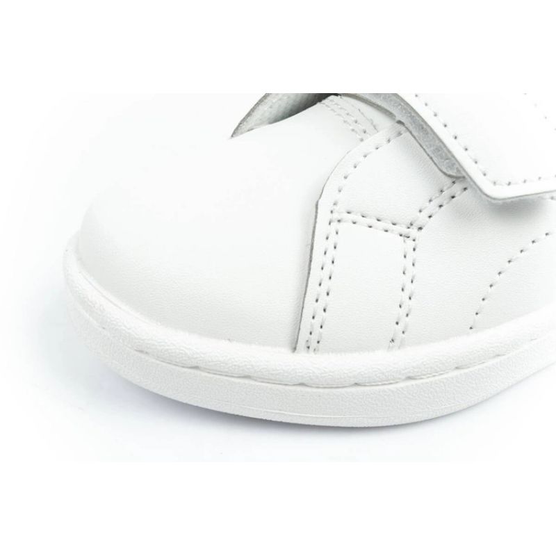 7. Reebok RBK Royal Jr HP4821 shoes