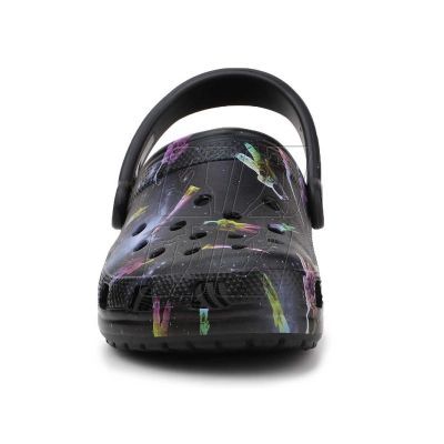 3. Crocs Classic Out Of This World II Jr 206818-001