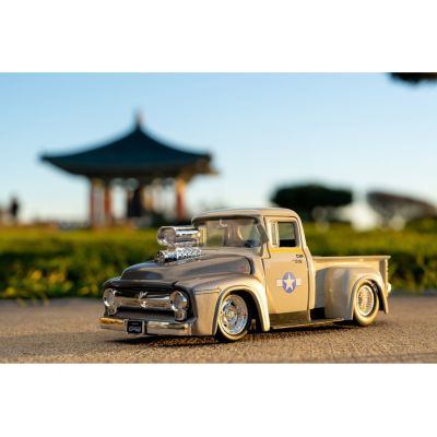 4. Jada Toys Street Fighter 1956 Ford Pickup car model 1:24