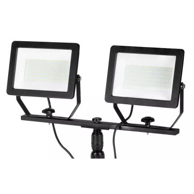 2. Double spotlight 2x100W SMD LED 2 x 8500lm on a 1.8m stand
