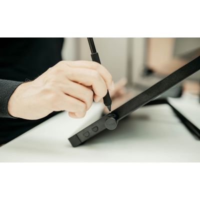 7. Wacom Cintiq 24 Graphics Tablet Black 5080 lpi 527 x 296 mm USB