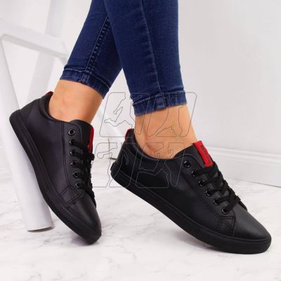 6. Low-top sneakers with eco leather Big Star W DD274687 black