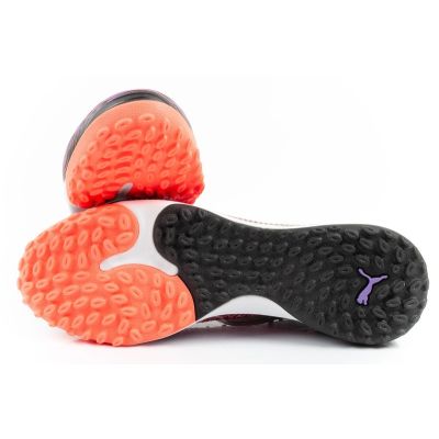 9. Puma men's sports shoes Future 8 Pro Cage football boots