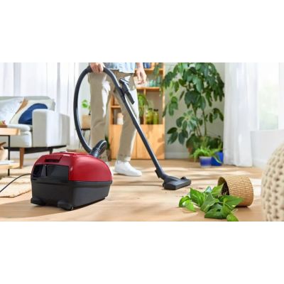 4. BOSCH BGB 38RD2 Vacuum Cleaner