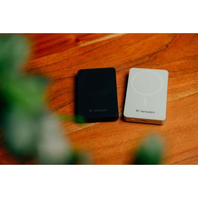 6. Verbatim Charge 'n' Go Essentials 10000 mAh Wireless Charging Black