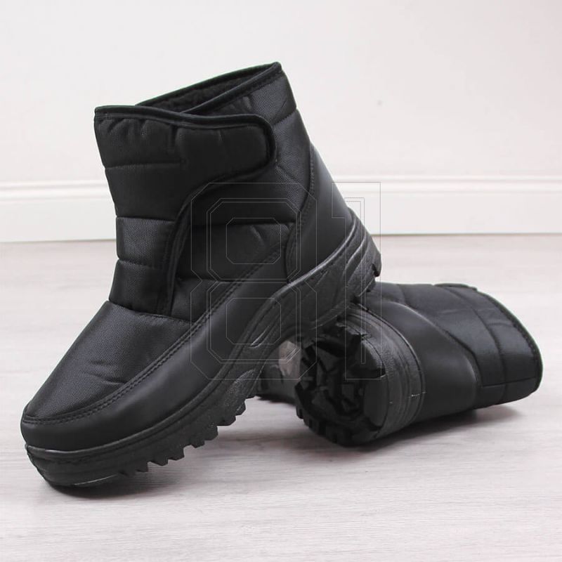 5. Velcro insulated snow boots NEWS W EVE380