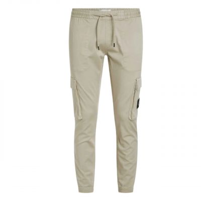 11. Calvin Klein Jeans Cargo Jogger Pants M J30J324696