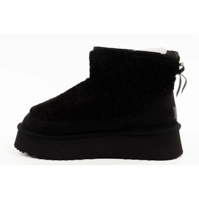 3. O'Neill women's Avaloria snow boots, black, insulated, platform