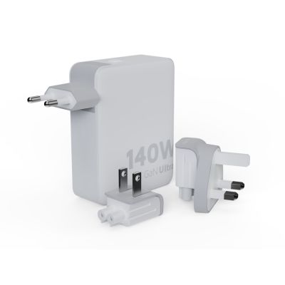 6. Xtorm XVC2140 Mobile Charger Universal White AC Internal
