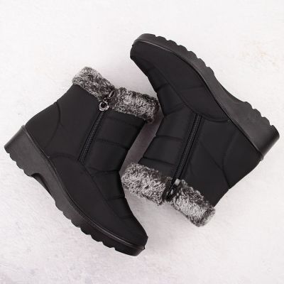 6. Women’s black snow boots with fur lining Vinceza 86231