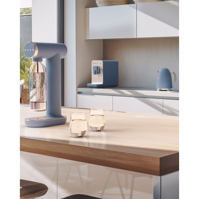 18. SMEG KLF03SBMEU Electric Kettle