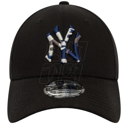 2. New Era League Essentials 940 New York Yankees Cap 60435189