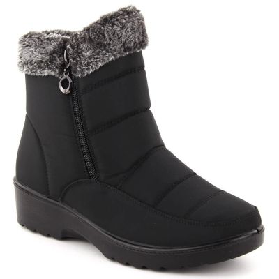 24. Women’s black snow boots with fur lining Vinceza 86231