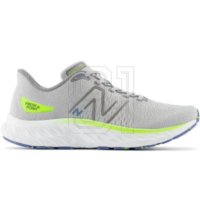9. New Balance M MEVOZCY3 sports shoes