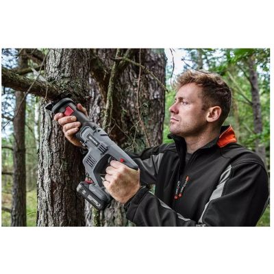 7. Graphite Energy+ 18V Li-Ion cordless reciprocating saw, without battery