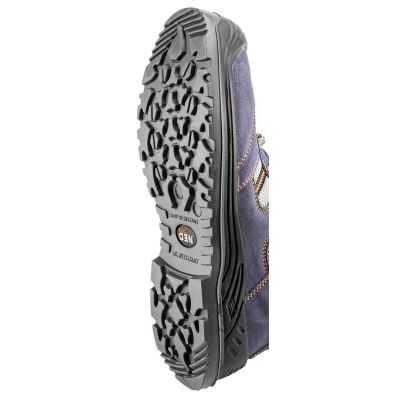 6. NEO tools 82-042 safety shoes