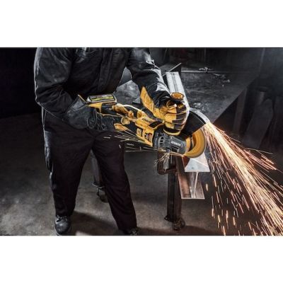6. DeWALT DCG460X2-QW Floor Polisher/Sander