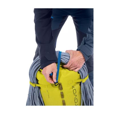 5. ORTOVOX TRAD 30 DRY 30 l Yellow