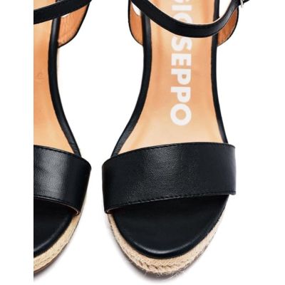 4. Gioseppo ZHEPE Black Women's Shoes (71700-P-Black)