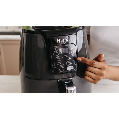 7. NINJA AF100 FAT-FREE FRYER