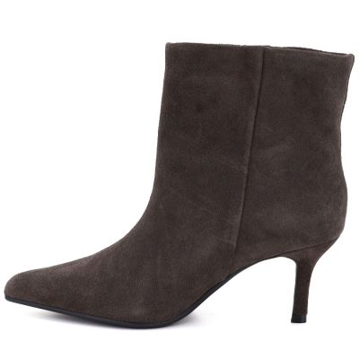 3. Women's leather ankle boots with a low heel, suede, brown, Big Star UU274492