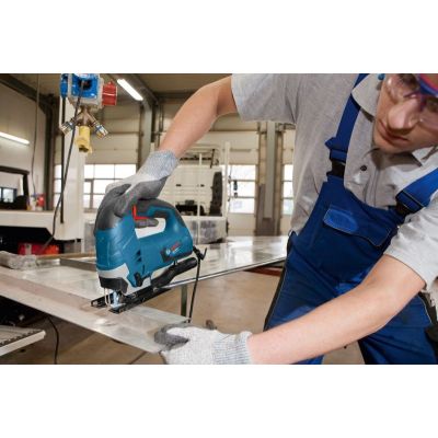 2. Bosch GST 90 BE Professional electric jigsaw 3100 spm 650 W 2.6 kg
